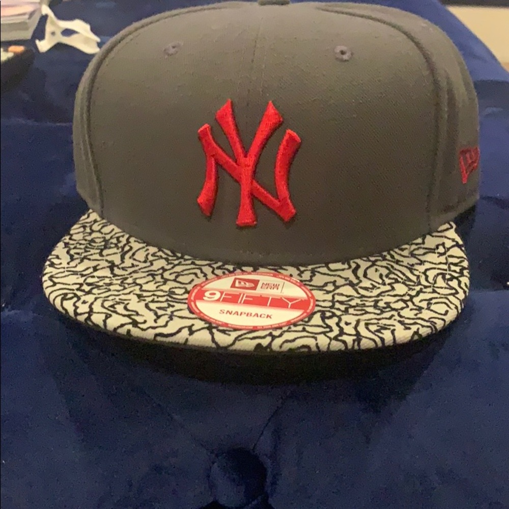Yankee snap back